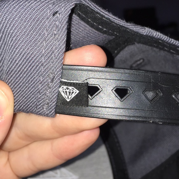 Diamond SnapBack - Picture 3 of 3